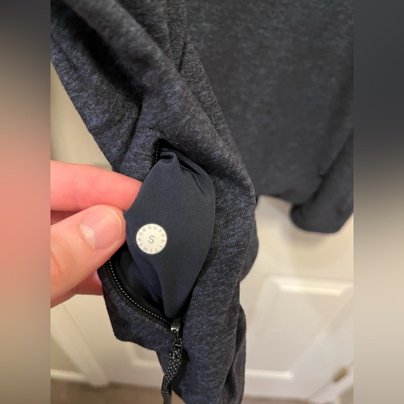 MEN’S LULULEMON 1/4 ZIP SIZE S - Picture 2 of 4